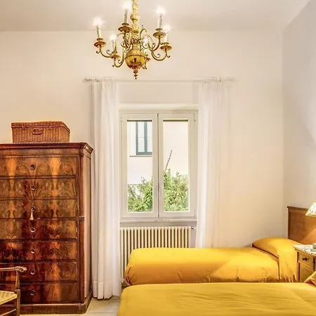 Casa Bianca In The Heart Of The Town, Daily Housekeeping & Concierge Sant'Agata sui due Golfi