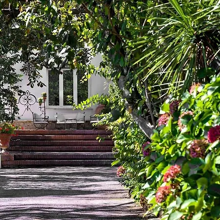 Villa Casa Bianca In The Heart Of The Town, Daily Housekeeping & Concierge