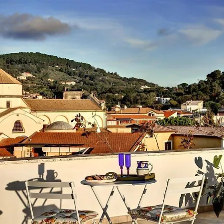 Casa Bianca In The Heart Of The Town, Daily Housekeeping & Concierge *