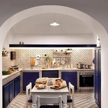 Casa Bianca In The Heart Of The Town, Daily Housekeeping & Concierge Sant'Agata sui due Golfi