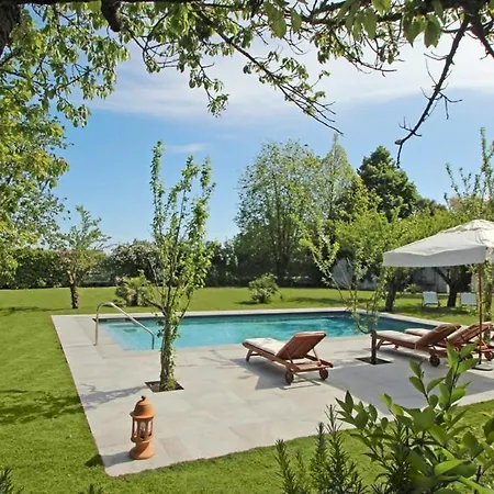 Casa Bianca In The Heart Of The Town, Daily Housekeeping & Concierge *